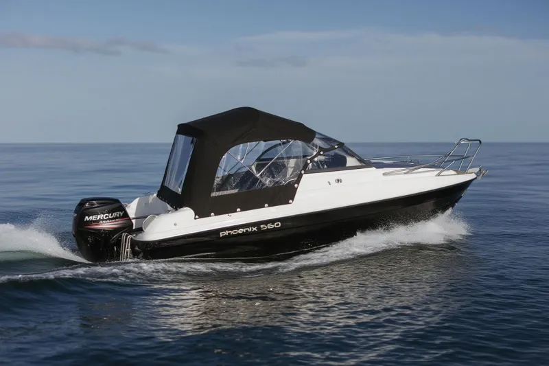 Каютный катер Phoenix 560, фото: 2