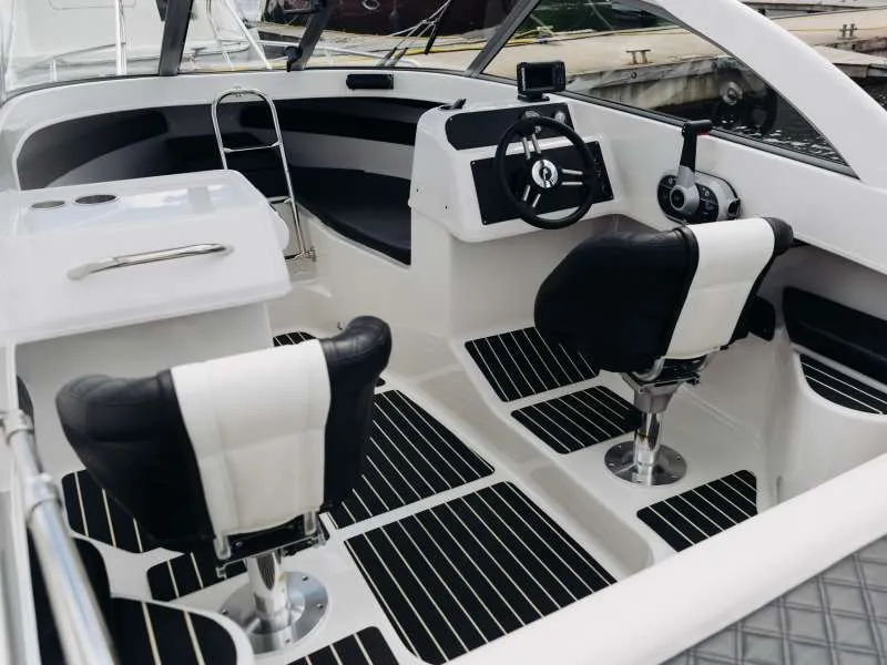 Пластиковая лодка Phoenix 600HT, фото: 19