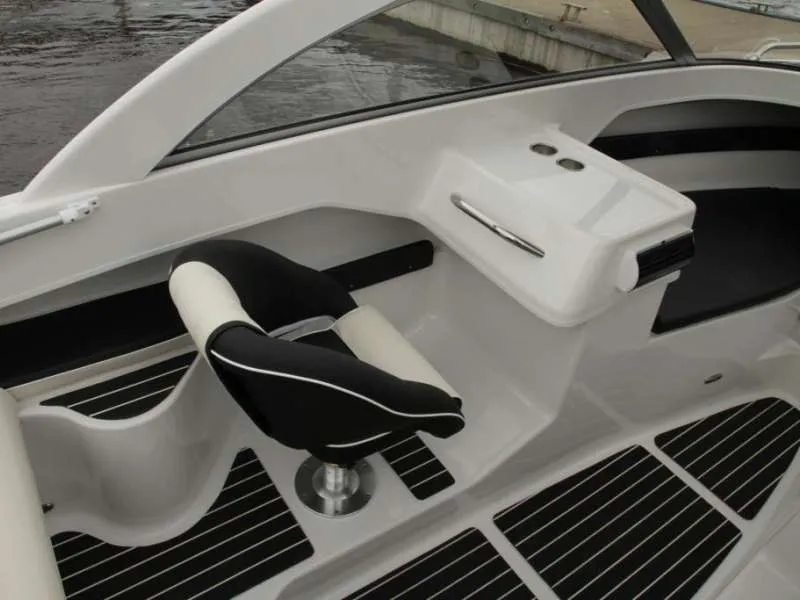 Пластиковая лодка Phoenix 600HT, фото: 12