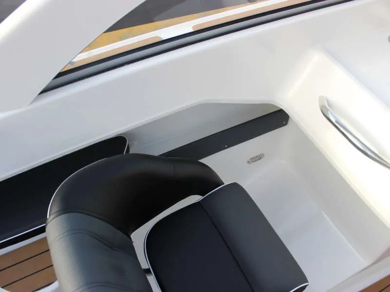 Пластиковая лодка Phoenix 600HT, фото: 10