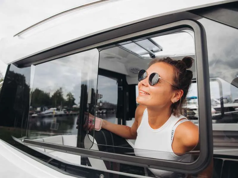 Пластиковая лодка Phoenix 700 Cabin, фото: 22