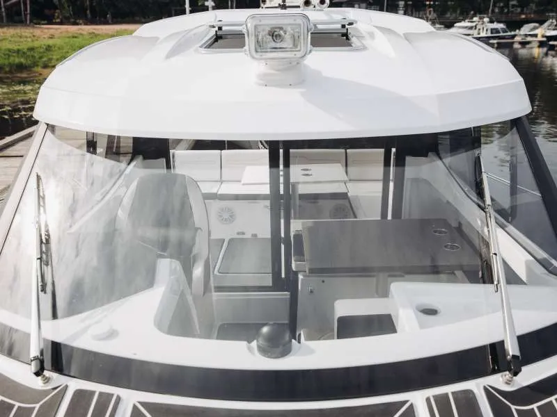 Пластиковая лодка Phoenix 700 Cabin, фото: 24