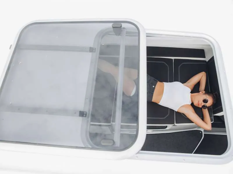 Пластиковая лодка Phoenix 700 Cabin, фото: 26