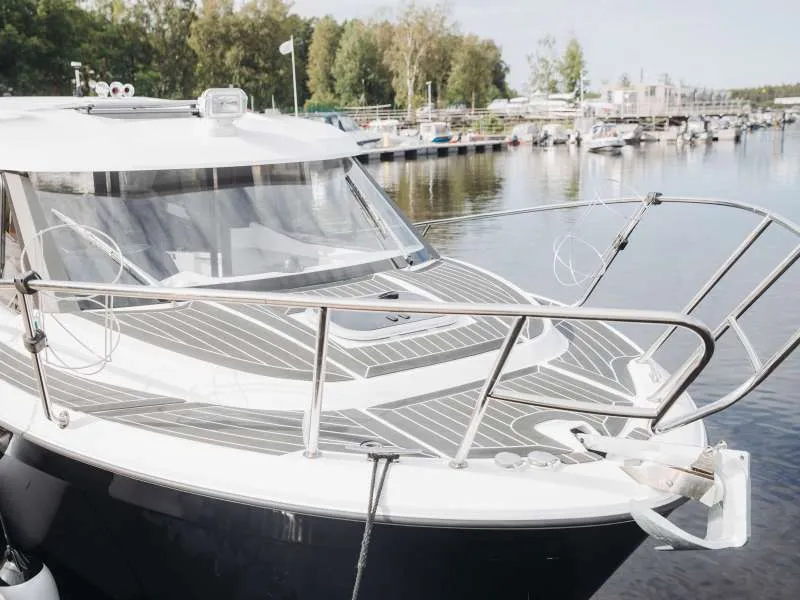 Пластиковая лодка Phoenix 700 Cabin, фото: 28