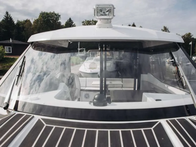 Пластиковая лодка Phoenix 700 Cabin, фото: 32