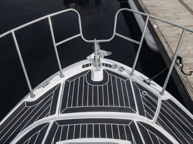 Пластиковая лодка Phoenix 700 Cabin, фото: 33