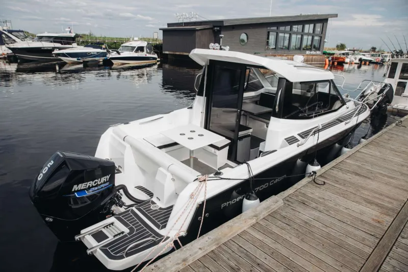 Phoenix 700 Cabin, фото: 2