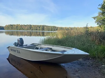 Лодка Striker X4