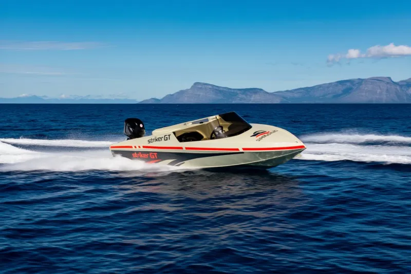 Пластиковая лодка Striker GT, фото: 1