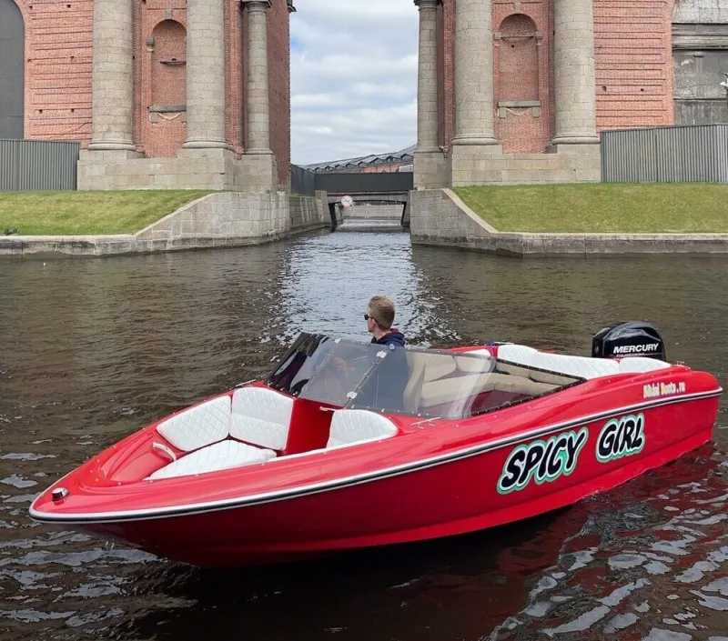 Моторная лодка Касатка VT 530 bowrider, фото: 2