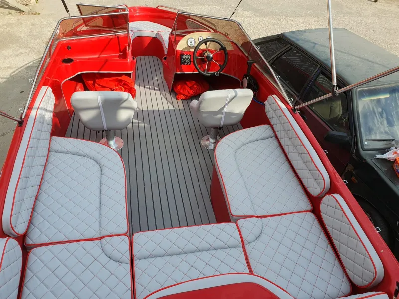 Моторная лодка Касатка VT 530 bowrider, фото: 34