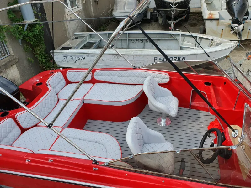 Моторная лодка Касатка VT 530 bowrider, фото: 47