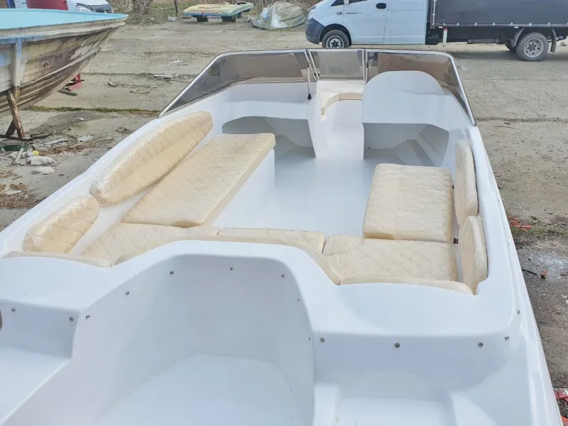 Моторная лодка Касатка VT 530 bowrider, фото: 68