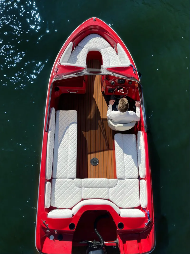 Моторная лодка Касатка VT 530 bowrider, фото: 95