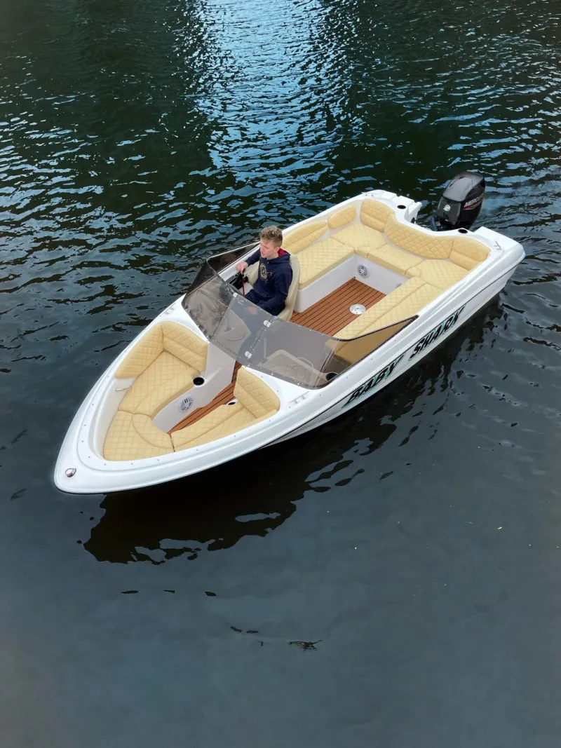 Моторная лодка Касатка VT 530 bowrider, фото: 101