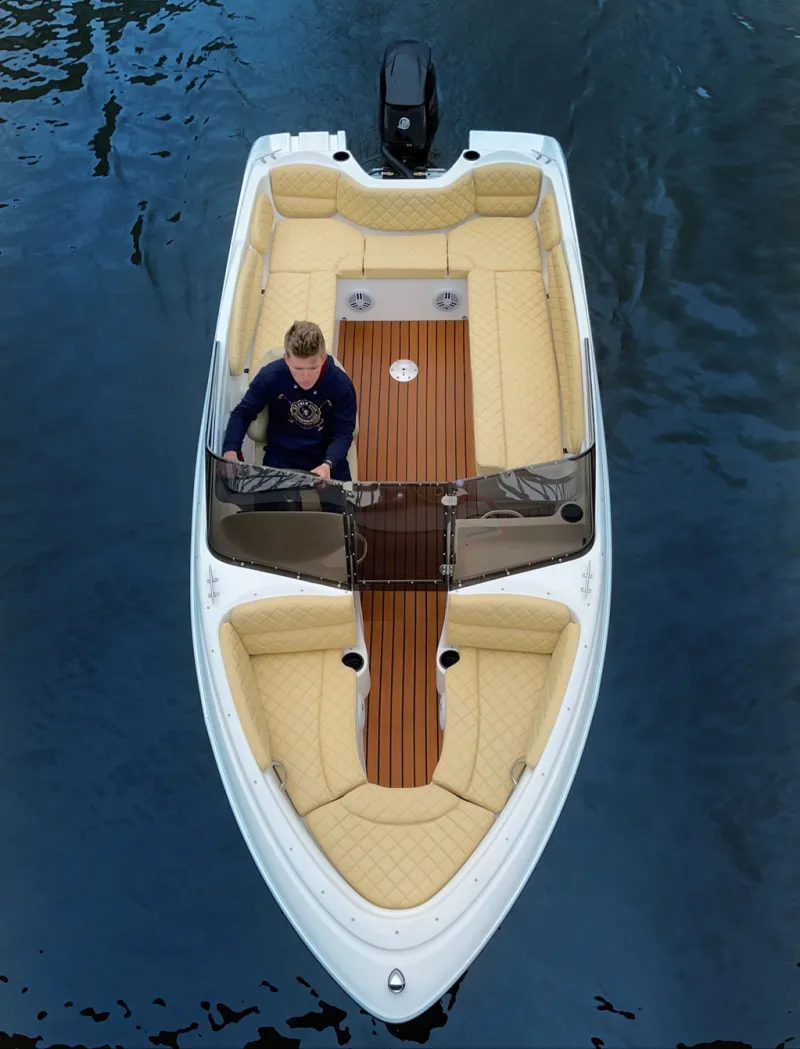 Моторная лодка Касатка VT 530 bowrider, фото: 103