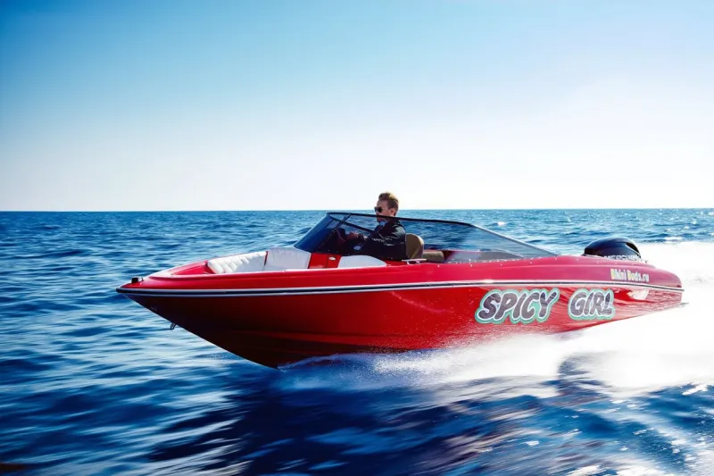 Пластиковая лодка Касатка VT 530 bowrider, фото: 6