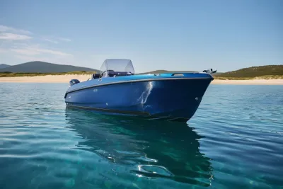 Лодка Furia-380