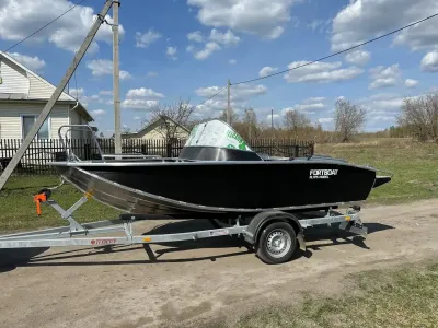 Лодка Fortboat 475M