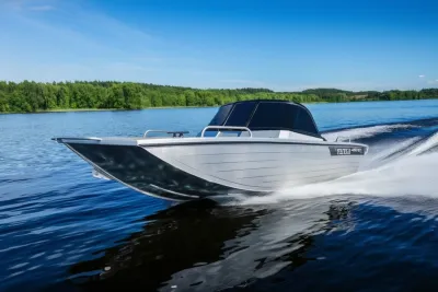 Дистанционная лодка Тактика 450 DC обложка