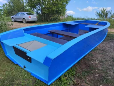 Лодка Ресурс 390Р