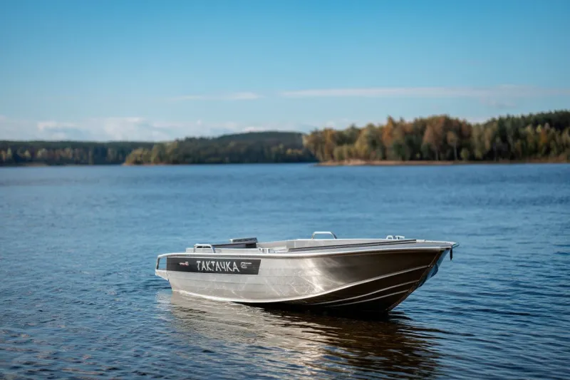 Каютный катер Тактика 420 Р, фото: 1