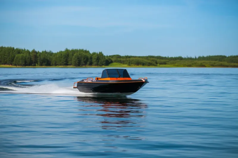 Каютный катер Тактика 430 DC, фото: 4