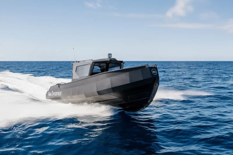 Пластиковая лодка SEA DYNAMICS 750 консоль, фото: 2