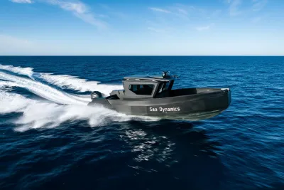 Пластиковая лодка SEA DYNAMICS 750 консоль обложка