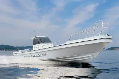 Лодка AVANRAID C320 ANGLER