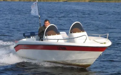 Каютный катер SAVA 510 обложка