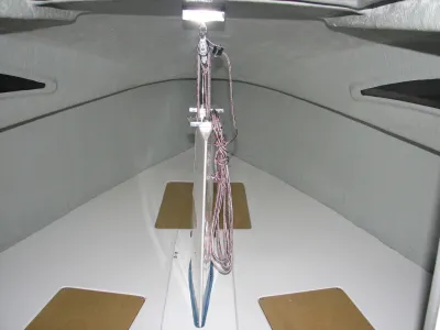 Лодка Спутник-15