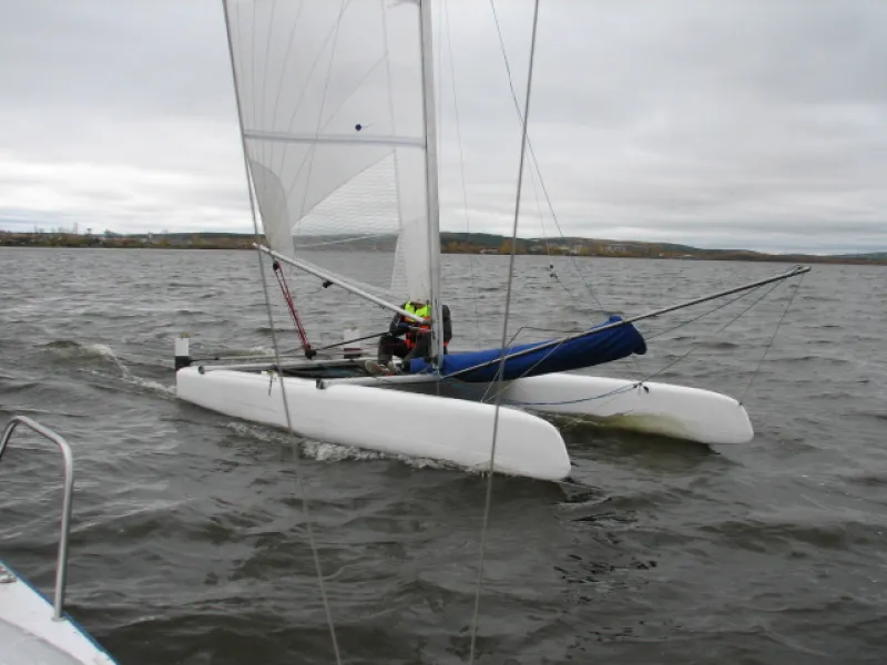 Моторная лодка Катамаран F-16, фото: 9