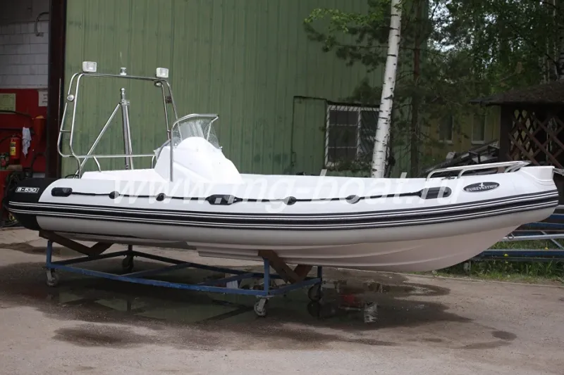 Лодка Буревестник 530, фото: 3