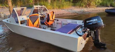 Лодка Лодка ПНД Viper 430 с консолью