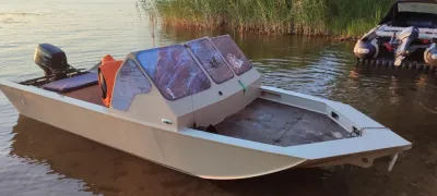 Лодка Лодка ПНД Viper 430 с консолью