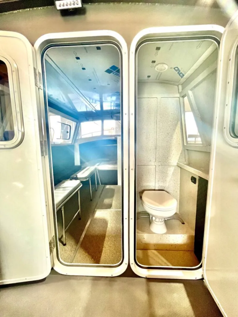 Алюминиевая лодка Моторная яхта Ямал-29М, фото: 123