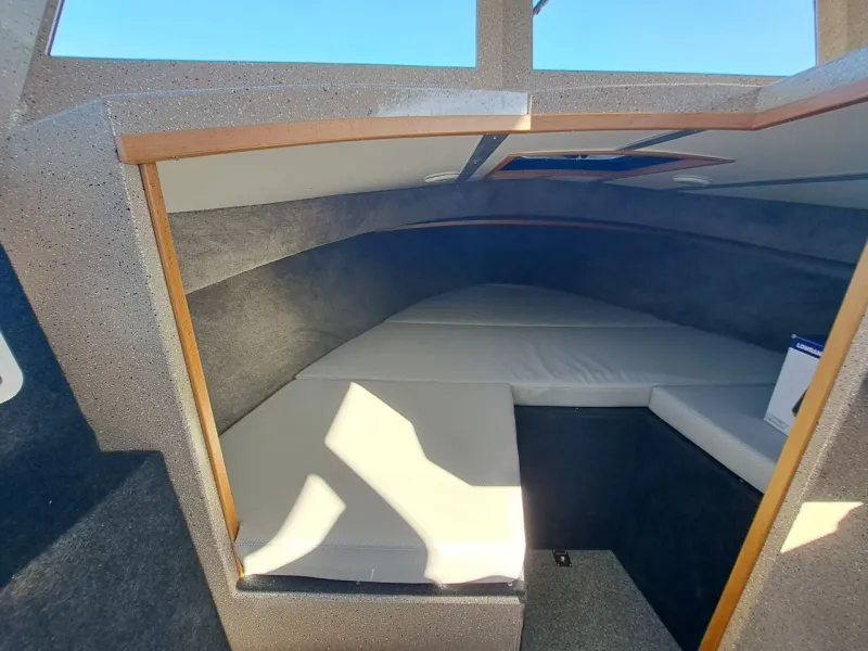 Алюминиевая лодка Моторная яхта Ямал-29М, фото: 54