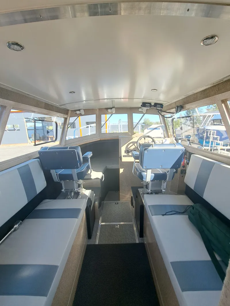 Алюминиевая лодка Моторная яхта Ямал-29М, фото: 19