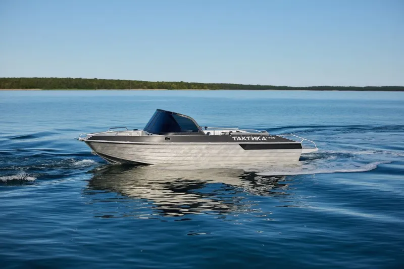 Дистанционная лодка Тактика 460, фото: 3