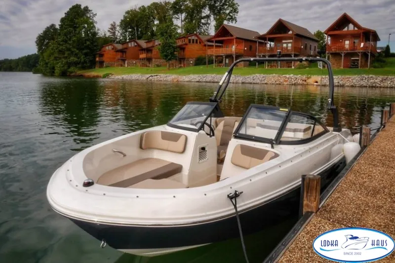 Катер Bayliner VR4 E, фото: 1