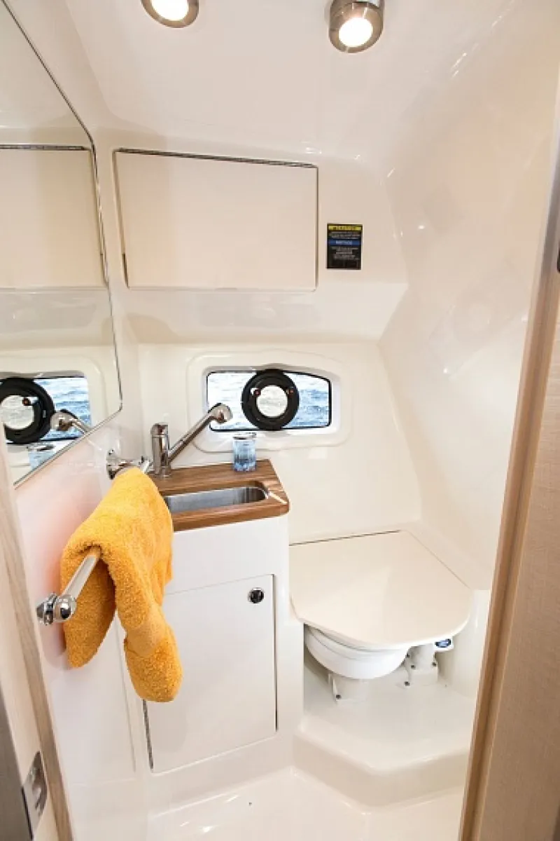 Моторная лодка Bayliner Ciera 8, фото: 3