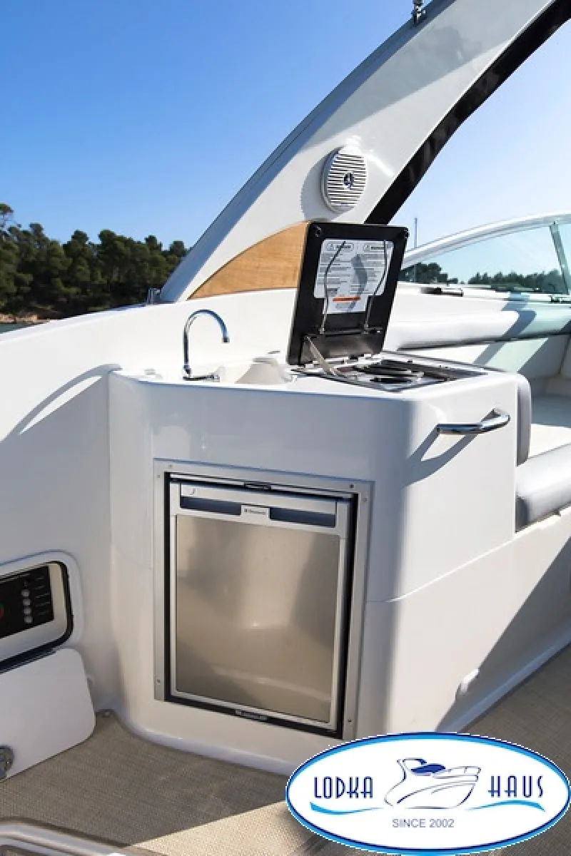 Моторная лодка Bayliner Ciera 8, фото: 2