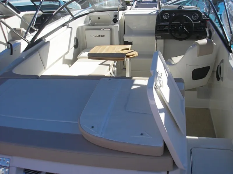 Катер Bayliner VR5O Cuddy, фото: 9