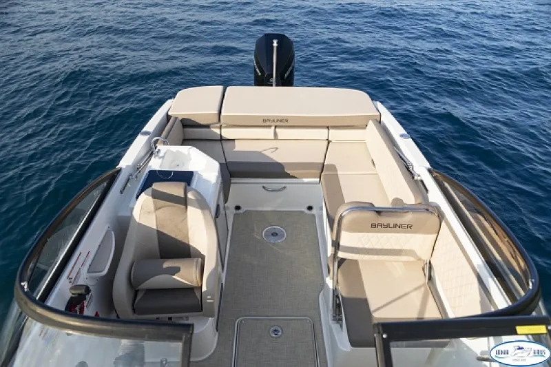 Катер Bayliner VR6O Cuddy, фото: 3