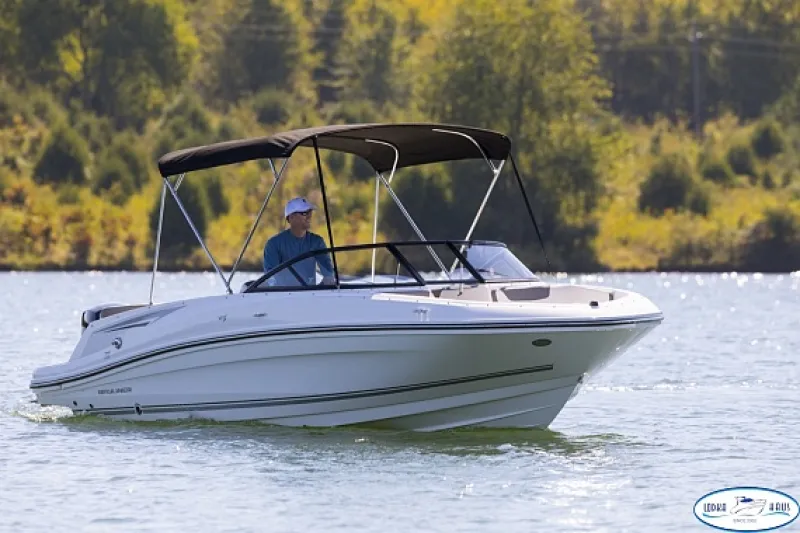 Кабинный катер Bayliner VR5 E, фото: 7