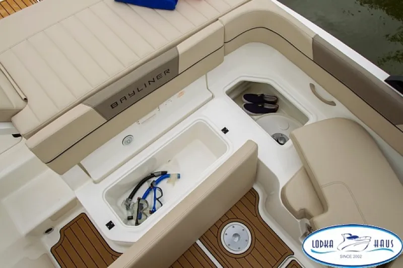 Катер Катер Bayliner VR5OE, фото: 6