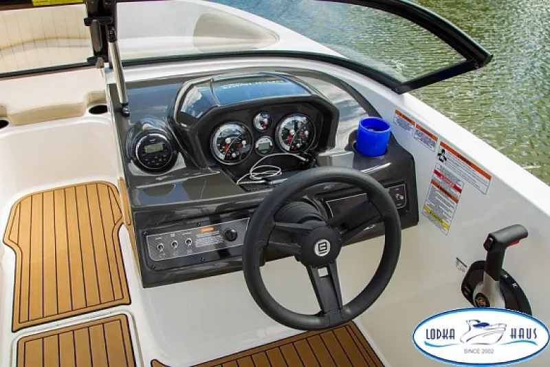 Катер Катер Bayliner VR5OE, фото: 4