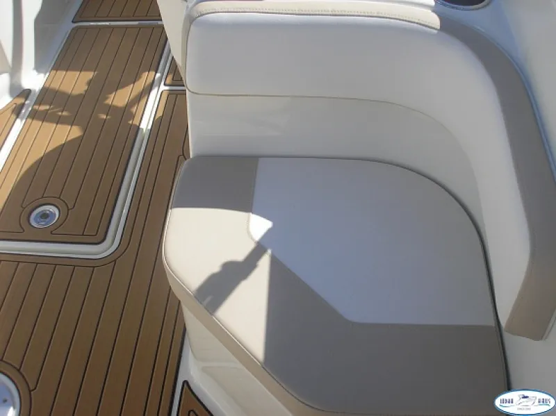 Bayliner VR6OE, фото: 4