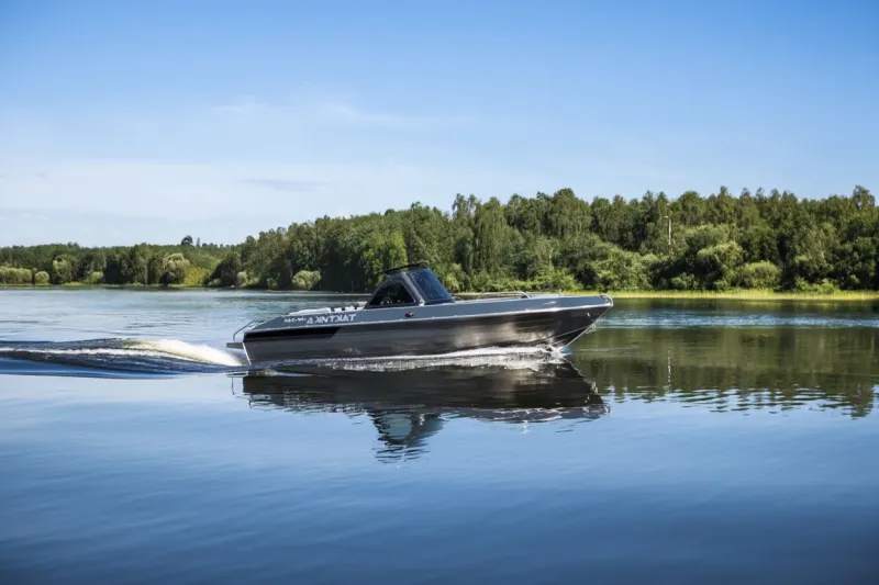 Дистанционная лодка Тактика 460 DC, фото: 4